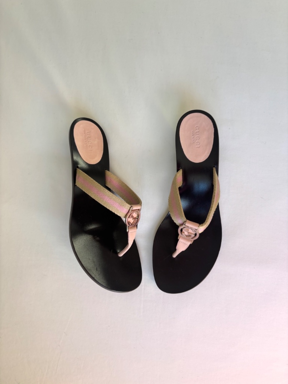 y2k Gucci pink logo thong peep toe sandal kitten heel
